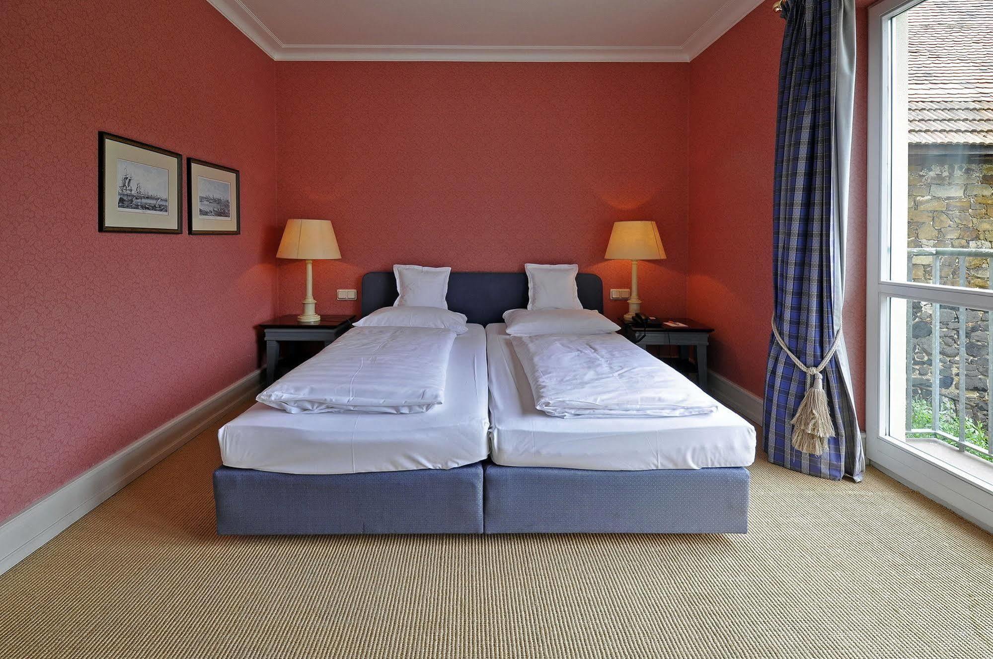 Herrenhaus Von Loew บัดเนาไฮม์ ภายนอก รูปภาพ