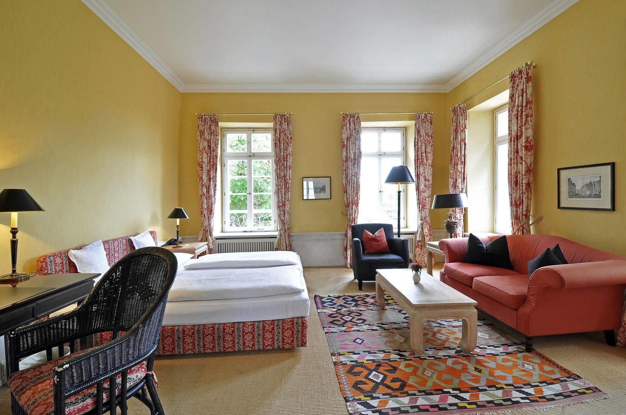 Herrenhaus Von Loew บัดเนาไฮม์ ภายนอก รูปภาพ